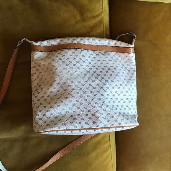 Gucci vintage cross body bag, clean inside - Picture 2 of 14